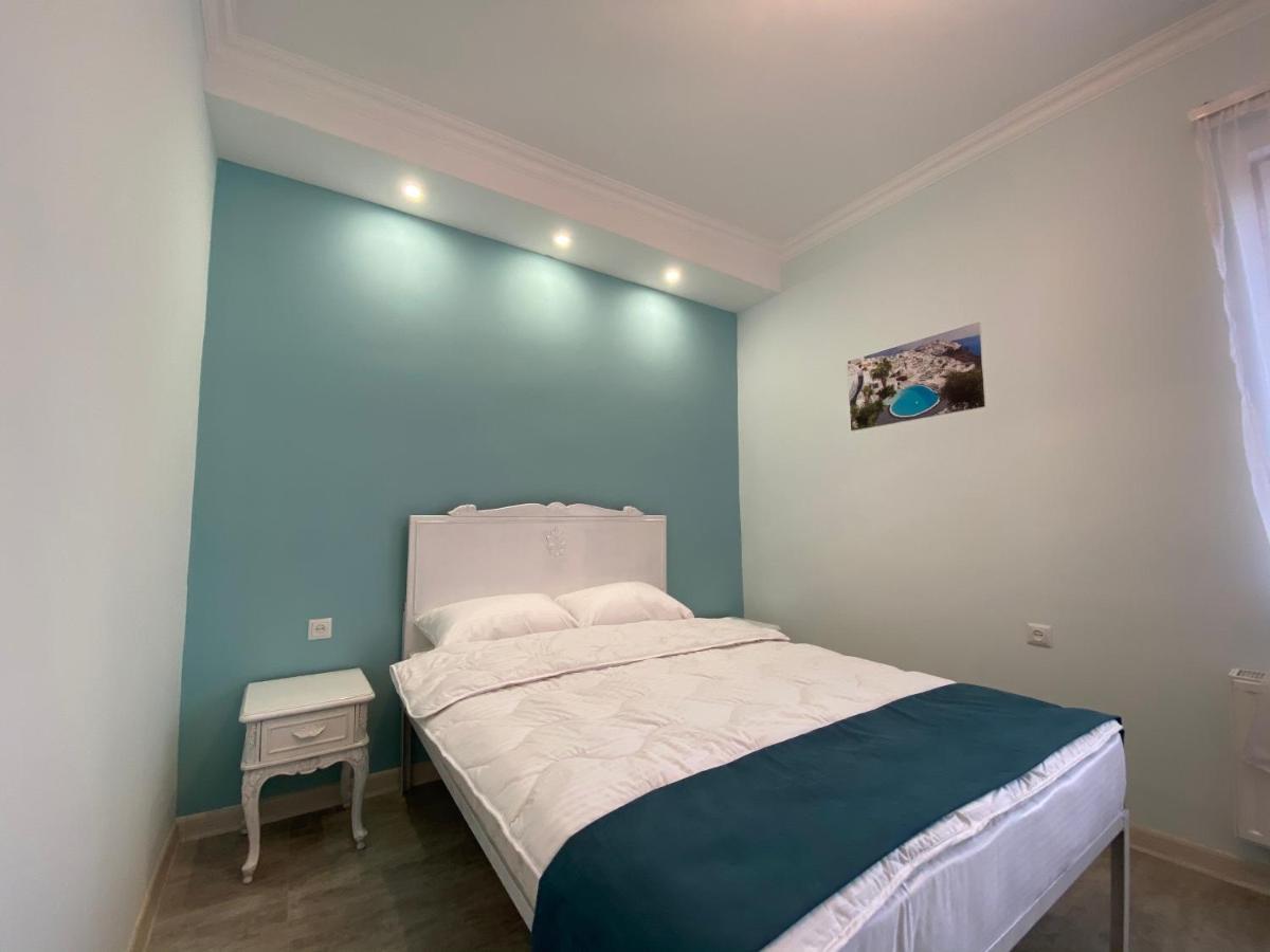 Santorini Hotel & Hostel Yerevan Exterior photo