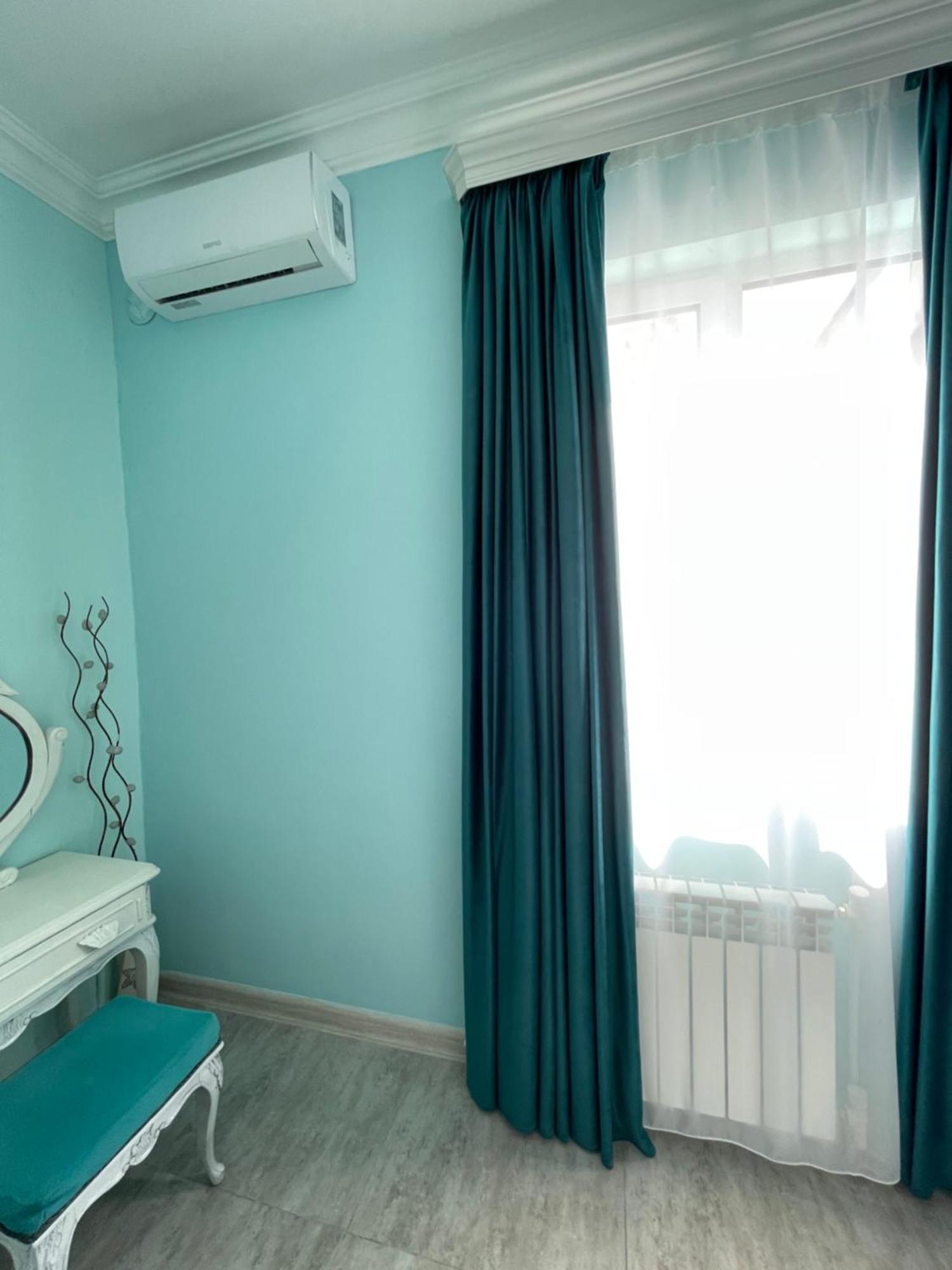 Santorini Hotel & Hostel Yerevan Exterior photo